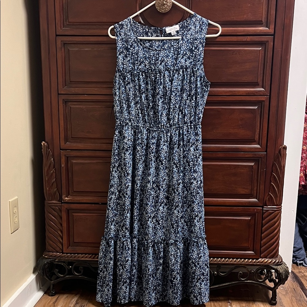 Tahari Navy Floral, flowy midi dress